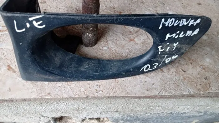 Moldura Farol de Milha Honda Fit 2003 / 2006 Lado esquerdo