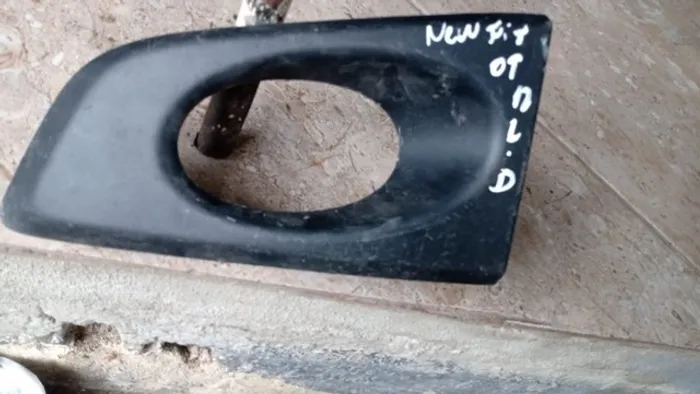 Moldura Farol de Milha Honda New Fit 2009 / 2012 L direito