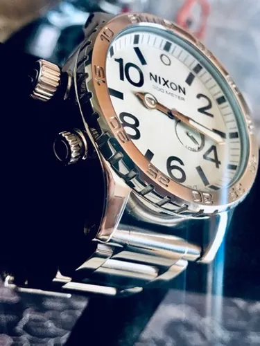 Relógio Nixon 51-30 300 metros com movimento suíço