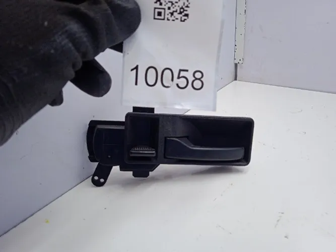 10058 Maçaneta Interna Dianteira Esquerda Chevrolet Monza Ipanema Kadett 1991 A 1996