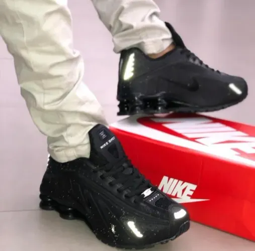Tênis Shox R4 All Black a pronta entrega