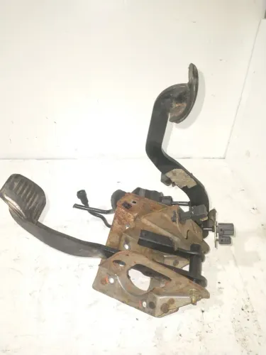 Pedaleira fiesta super charger 03