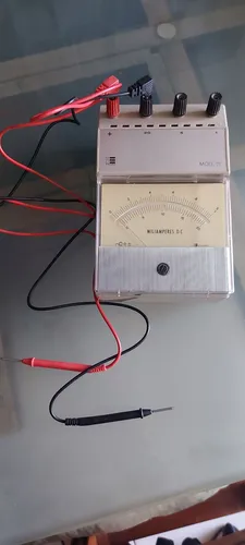LIQUIDAÇÃO - Voltímetro Analógico Engro Modelo 71 Miliamperes D C