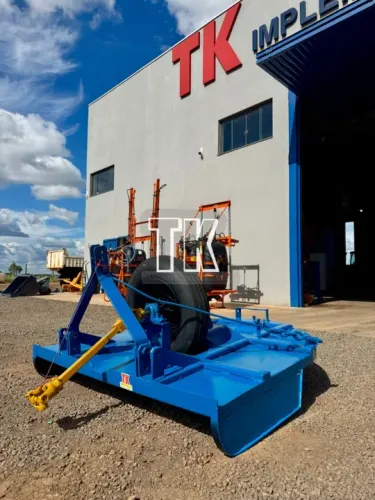 cod.1160 - Roçadeira Hidráulica 1,70 de corte - TK Tratores Nova Andradina - MS 