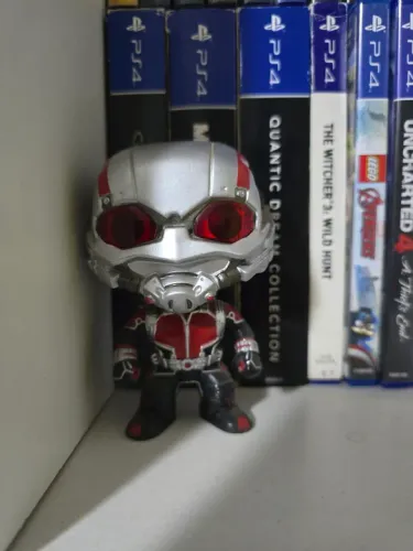 Funko pop homem formiga