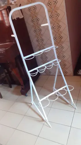 Suporte para Plantas em Metal floreira