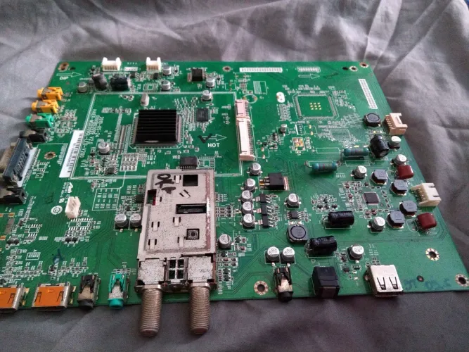 Placa principal TV Buster HBTV-32D03HD