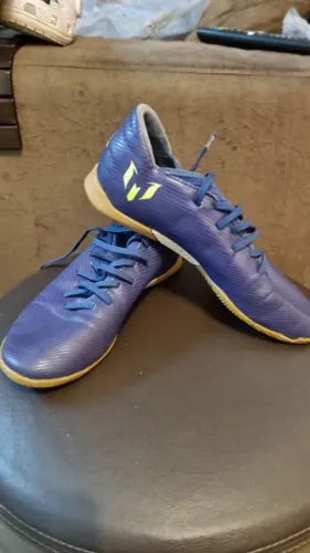 Chuteira futsal Adidas 