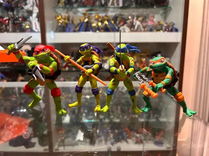 Teenage Mutant Ninja Turtles Battle Damage Variant Mutant Chaos Playmates