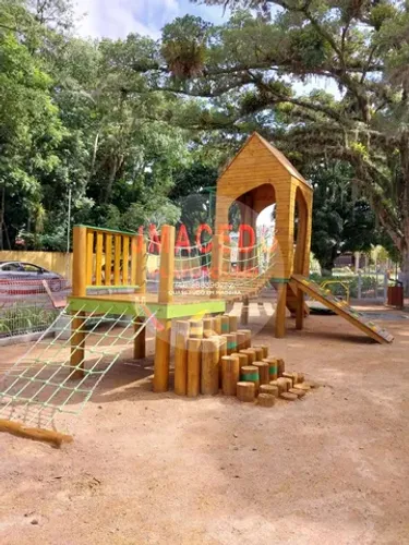 Playground/Fábrica, Playgrounds