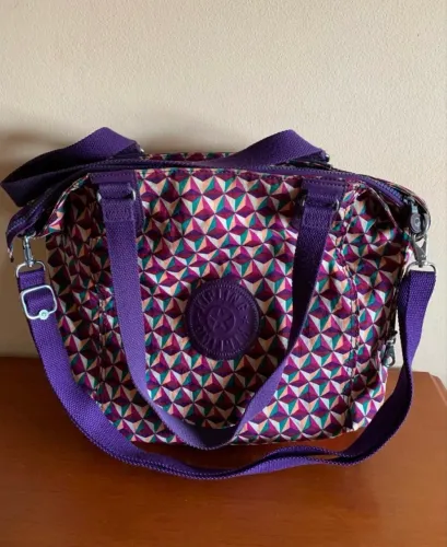 Bolsa kipling triangle de ombro 