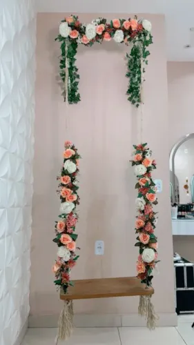 Balanço de rosas com suporte de parede incluso