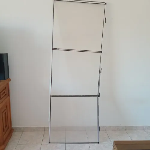 Porta de tela mosquiteira em alumínio medidas: 0,75cm X 2,05