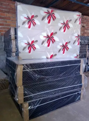 Cama Box de casal nova em embalagem