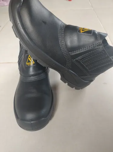 bota de alta tensão ? para eletricista nova n41