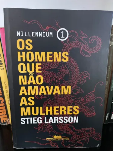 Livro Os Homens que Não Amavam as Mulheres. Série Millennium