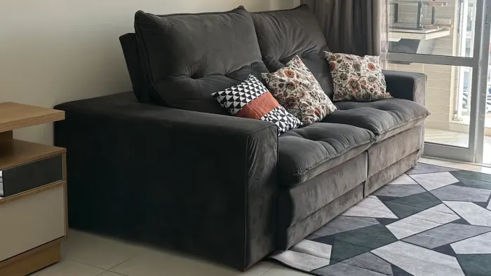 Sofá Retrátil Reclinável de 3 Lugares Usado Bem Conservado Higienizado
