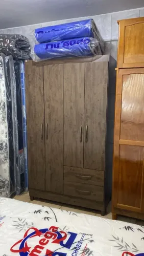 Guarda-roupa de solteiro