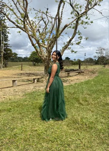 VESTIDO DE TULE VERDE MUSGO