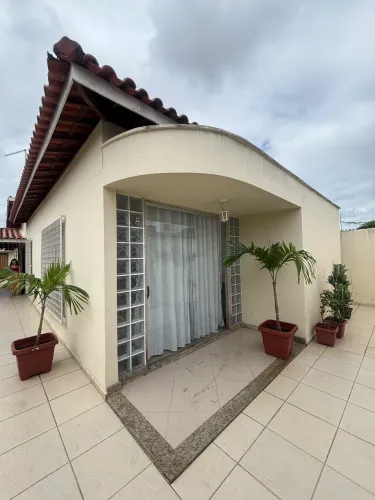 Vendo casa próximo à avenida maria Quitéria