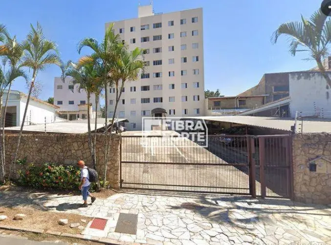 Apartamento com 90 metros e quintal à venda no andar térreo na cidade de Campinas, no bair