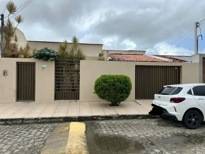 Casa condomínio fechado em Santa Amélia, Maceió-Alagoas 