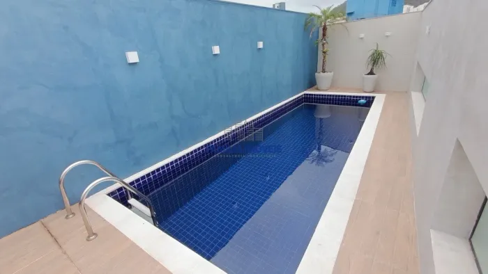 Casa Triplex à venda 3 quartos (suítes) Vila Belmiro Santos SP