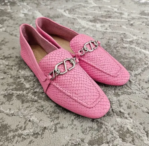 Loafer Rosa Schutz com Detalhe em Metal
