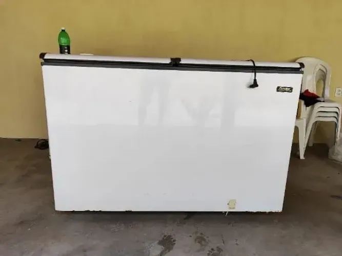 ALUGAMOS FREEZERS , CERVEJEIRAS e EXPÔSITORES PARA COMÉRCIOS FESTASS e EVENTOS