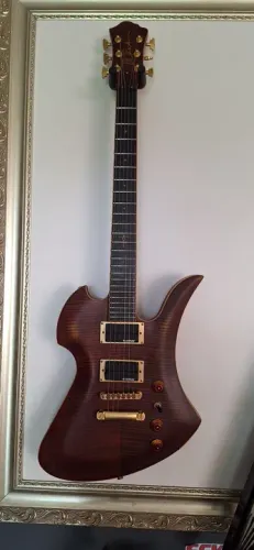 Guitarra BC Rich Mockinbird Masterpiece