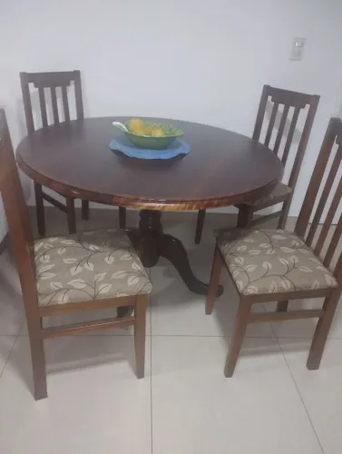 Mesa de Jantar em madeira