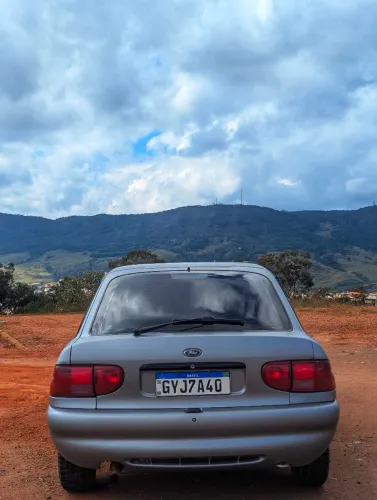 Ford Escort GLX 1.8i 16V 4P 2000