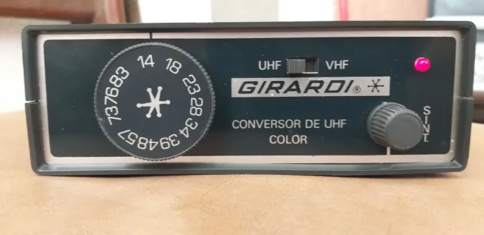 Uhf Antigo Fabricado em 1995 Nunca Usando Relíquia Para Colecionador