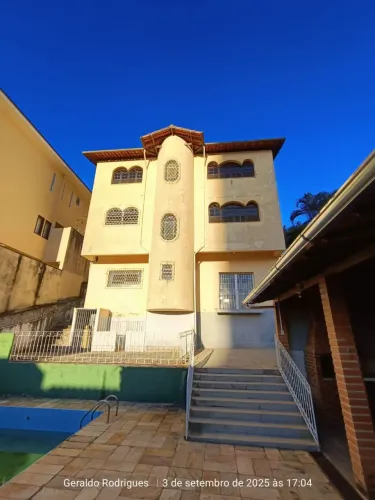 Casa no Bom Pastor 3 andares