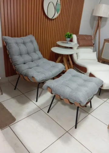 Poltrona Costela com Puff Tecido Linho Novo fazemos entrega