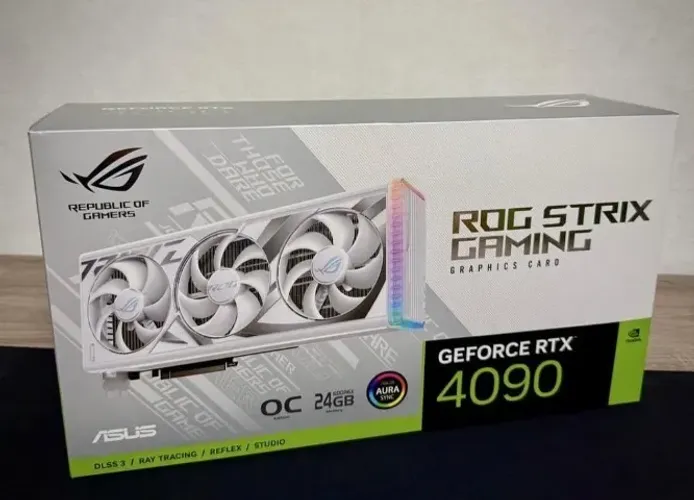Placa de vídeo Nvidia Asus Strix GeForce RTX 4090 Lacrada