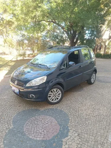 Fiat Idea Attractive 1.4 Fire Flex 8V 5P 2013