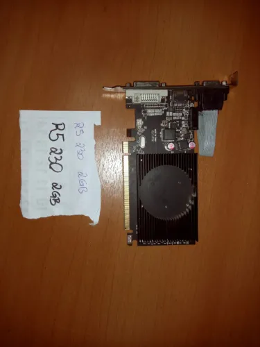 Placa VGA Radeon R5 230 - 2GB com defeito