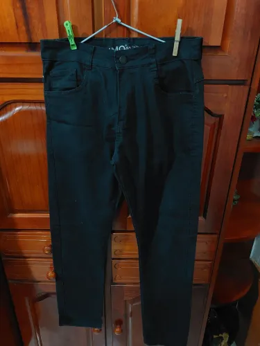 Calça Preta- tamanho 40