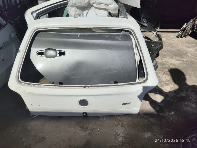 Tampa traseira Gol G2 bolinha
