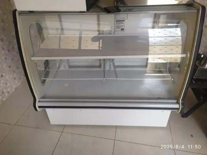 Balcão Vitrine REFRIGERADO - EXPOR ALIMENTOS E BEBIDAS