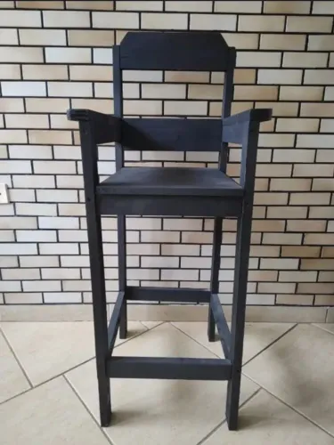 Cadeirão infantil de Madeira Alta 