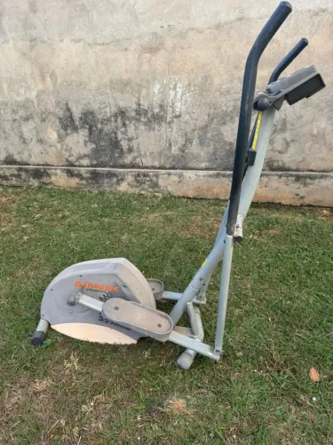 Elíptico Athletic Advanced 330 E