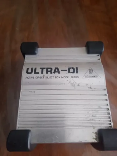 Direct Box Ativo Profissional Behringer Ultra Di100