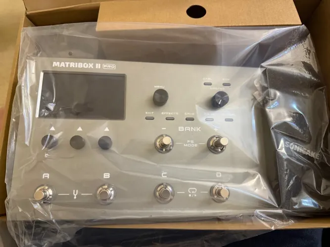 Pedaleira de Guitarra/Baixo Sonicake Matribox II Pro