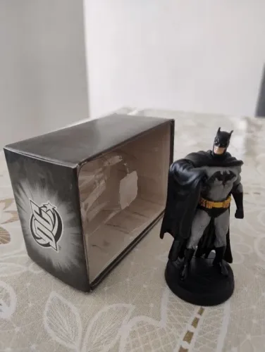 2 MINIATURAS - COLEÇÃO DC COMICS - BATMAN & ROBIN