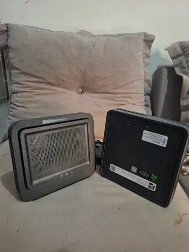 Vendo 2 roteadores novos