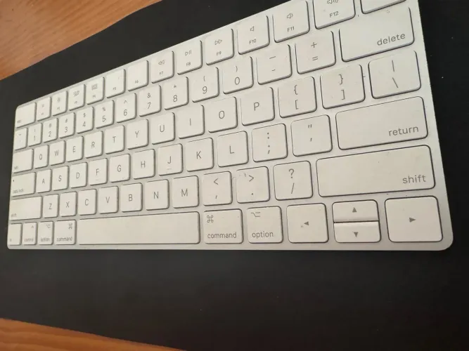 Teclado Apple Magic Keyboard - Sem Fio