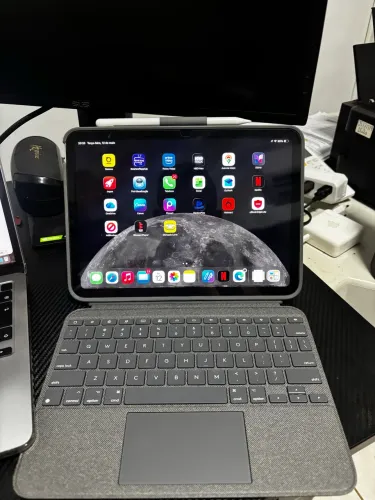 iPad 10 64gb Wi-Fi e Celular |Pencil Baseus| Capa Teclado logi