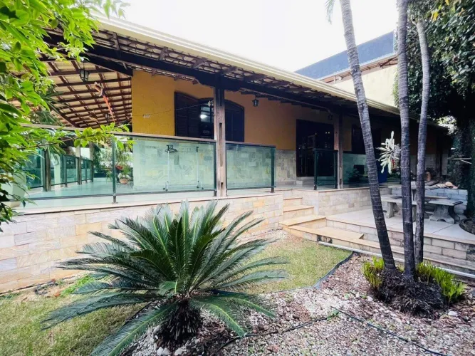 Casa à venda, 4 quartos, 3 suítes, 6 vagas, Copacabana - Belo Horizonte/MG